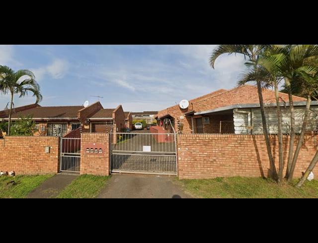 2 BEDROOM SIMPLEX FOR SALE IN MONTCLAIR